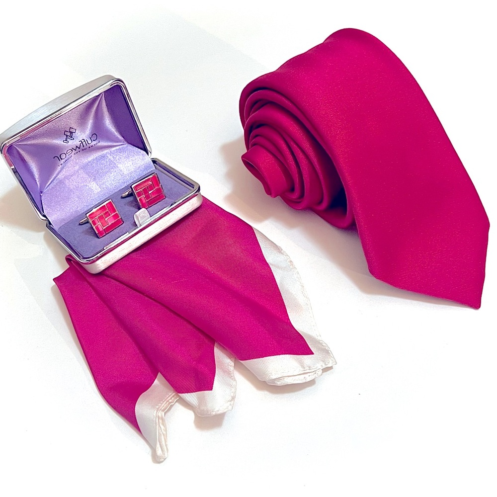 Tino Cosma 100% Italian silk tie, Simon Carter pocket square & pink cuff links.